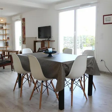 Apartment Neuf Avec Terrasse, Proche Vieux Port Et Gare, 3 Pieces, 6 Couchages - La Rochelle - Fr-1-246-111 *